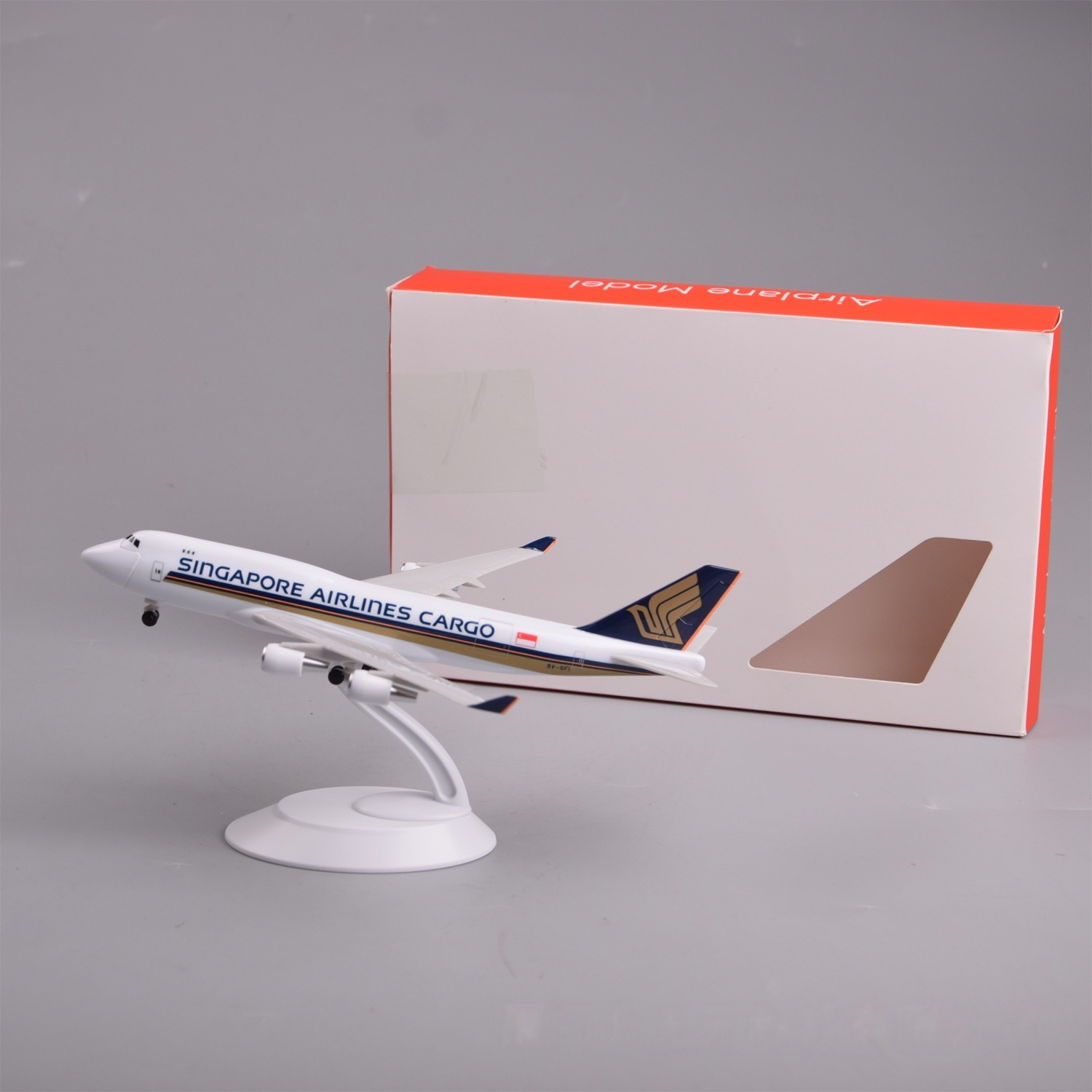 Model Airplane Plastic - 20cm ABS Plastic Singapore Cargo B747-400