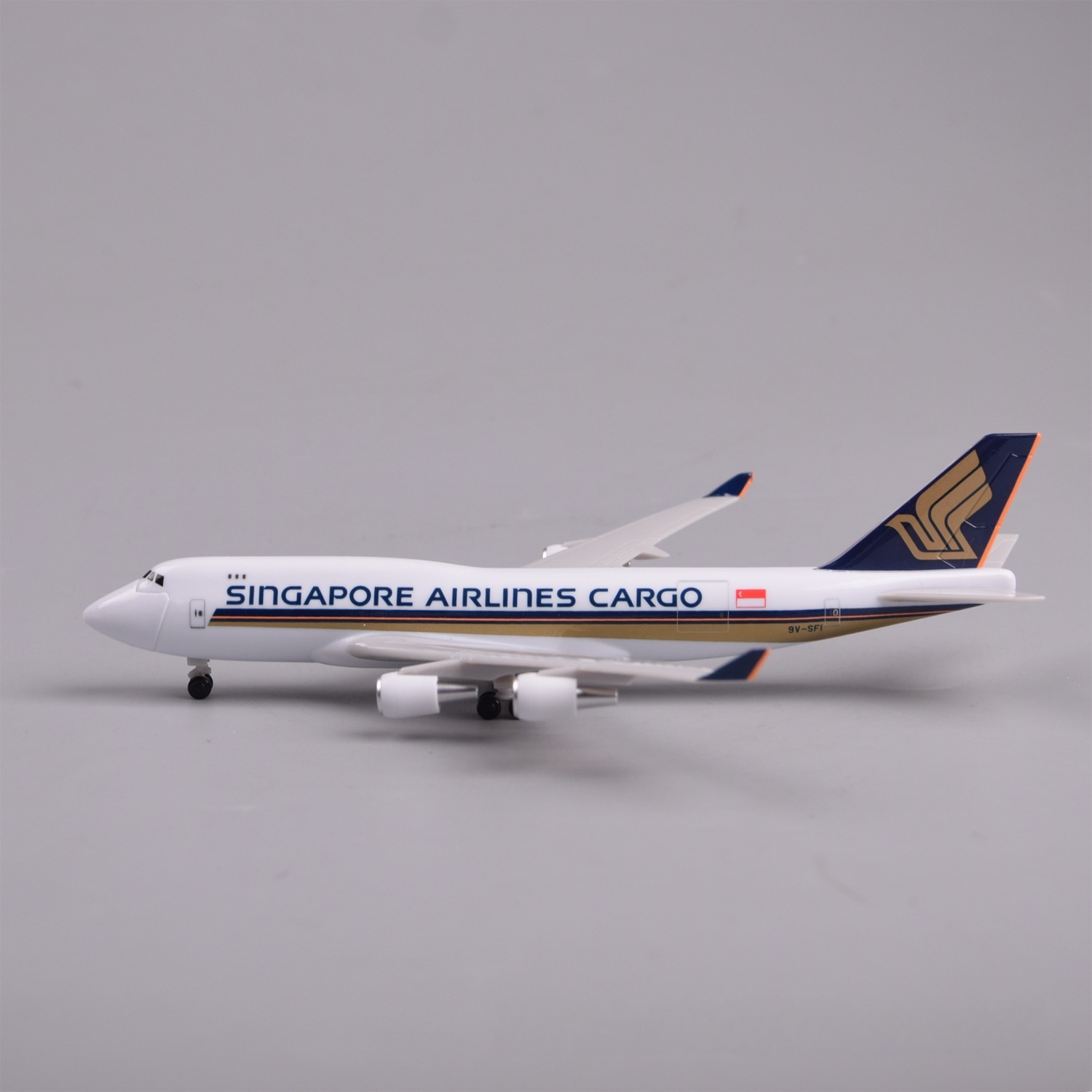 20cm ABS Plastic Singapore Car - Model Airplane Plastic review and price